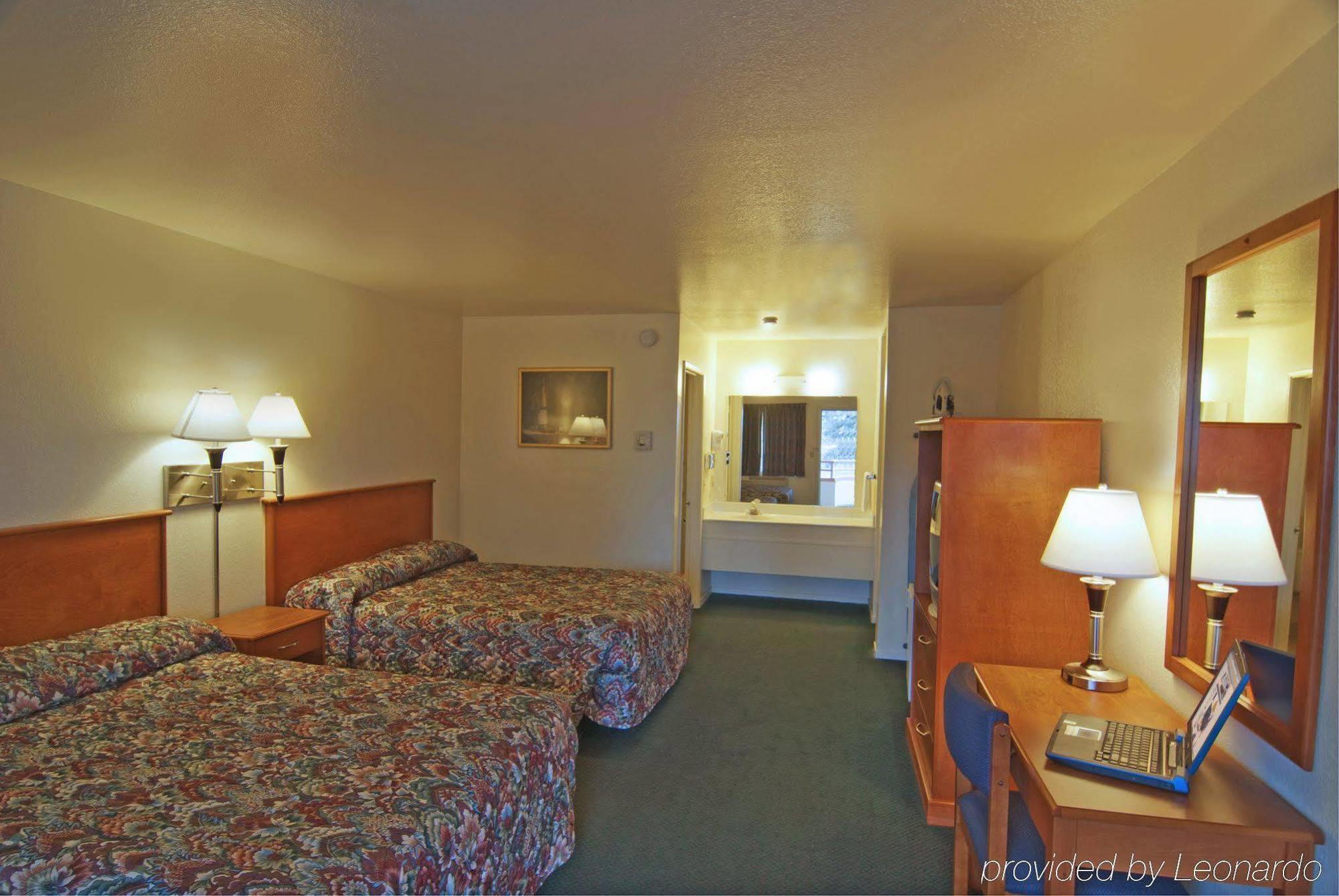 Americas Best Value Inn Santa Rosa Kamer foto