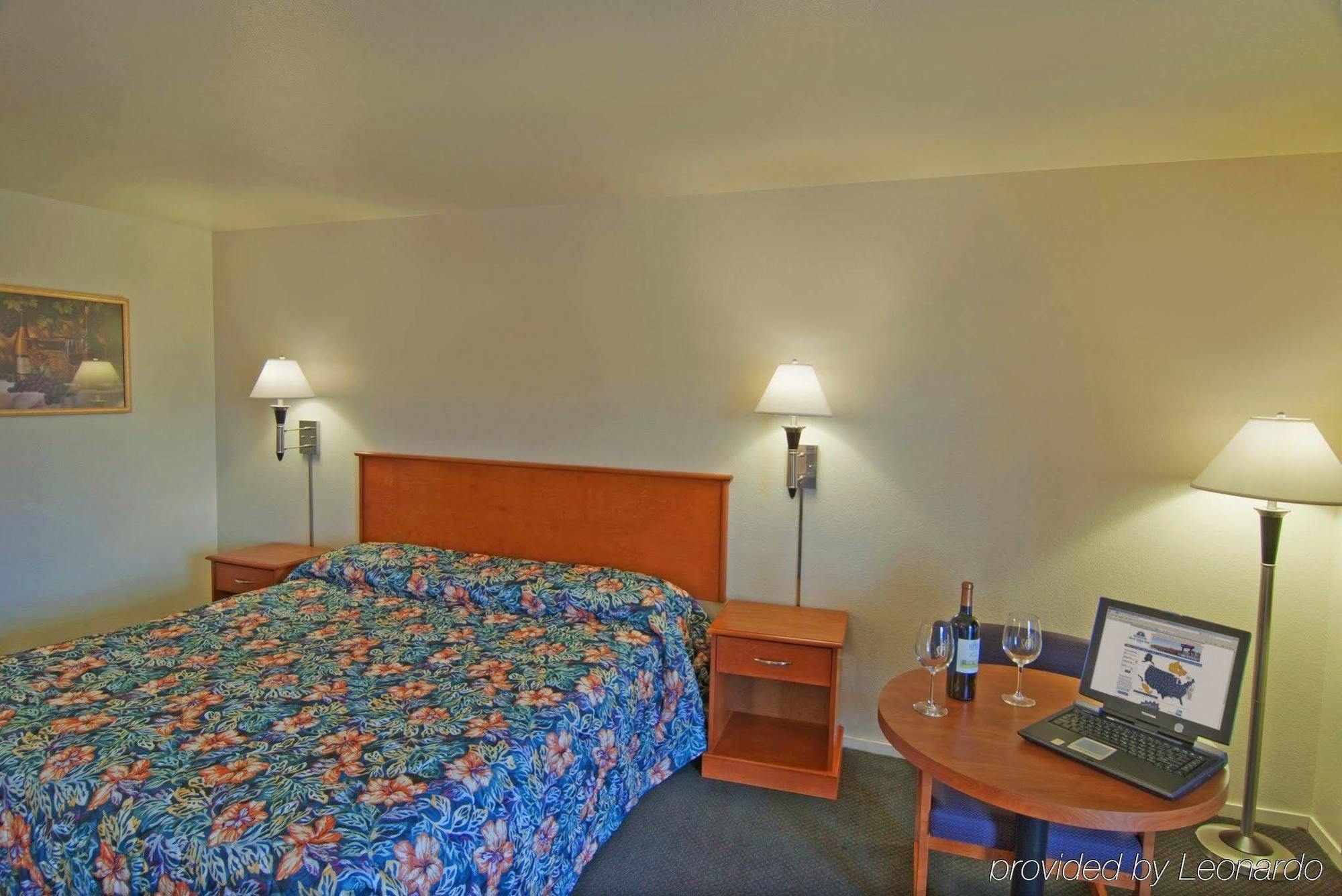 Americas Best Value Inn Santa Rosa Buitenkant foto