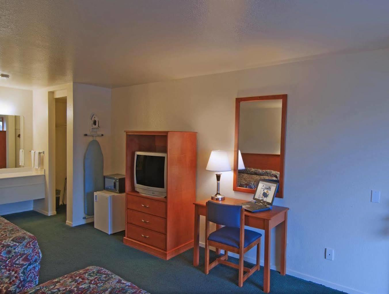 Americas Best Value Inn Santa Rosa Buitenkant foto