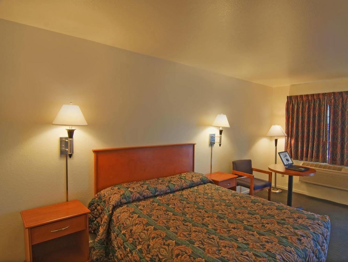 Americas Best Value Inn Santa Rosa Kamer foto