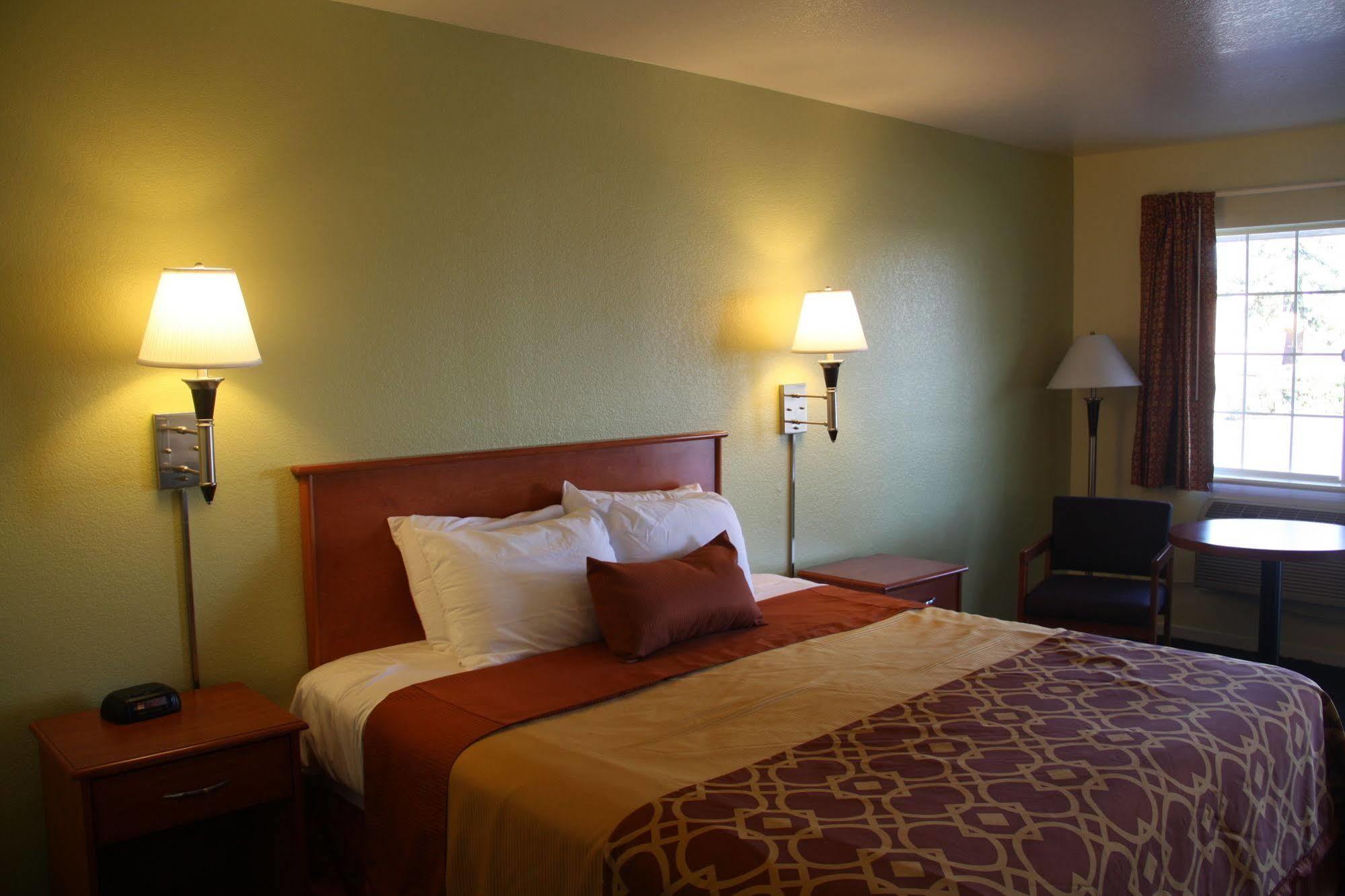 Americas Best Value Inn Santa Rosa Buitenkant foto