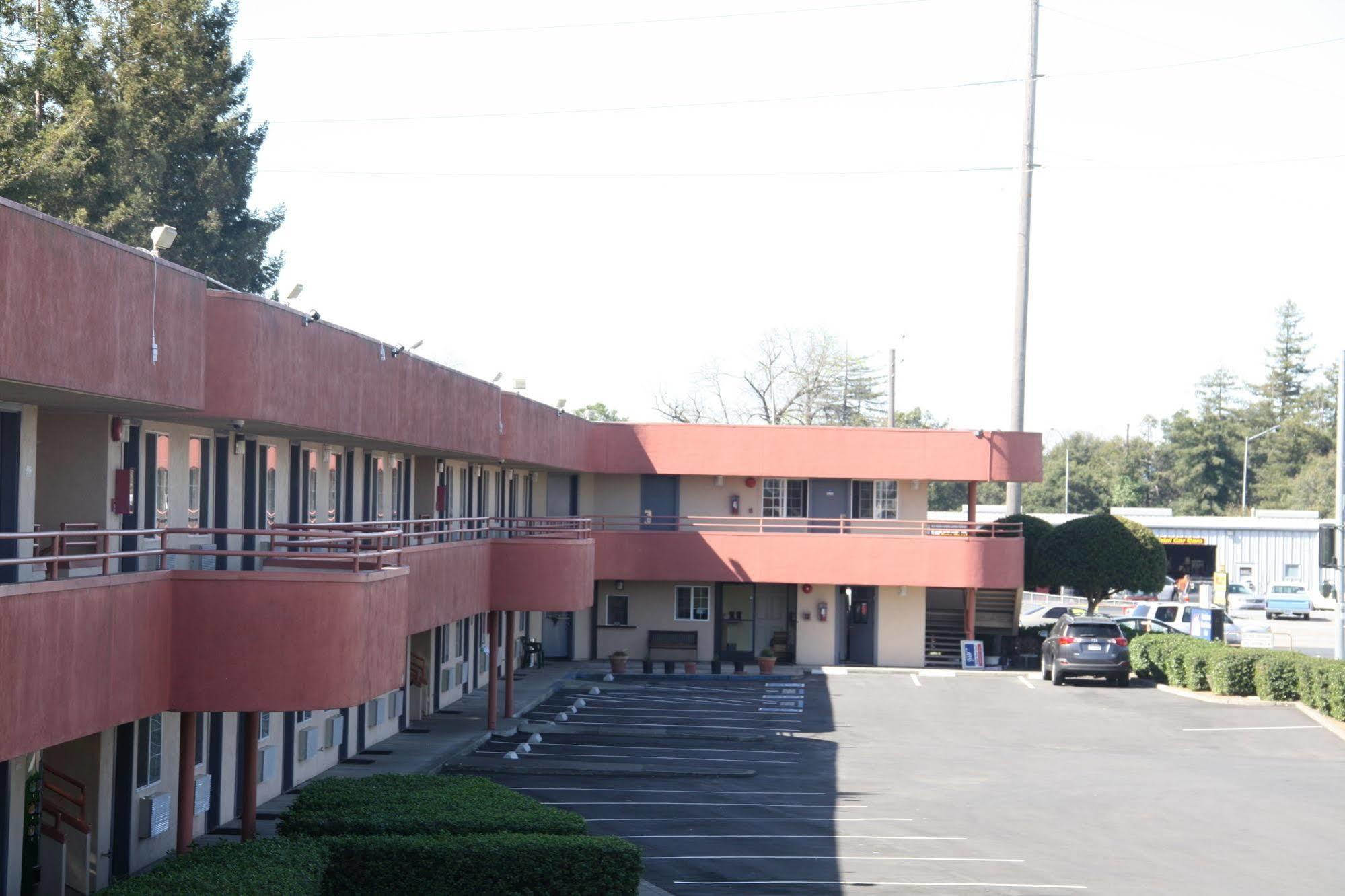 Americas Best Value Inn Santa Rosa Buitenkant foto